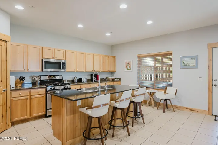Kitchen/ bar