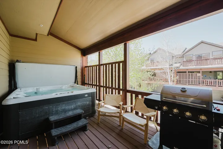private 8 person hot tub