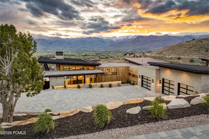 Large Heated Driveway is Built with Stone Pavers