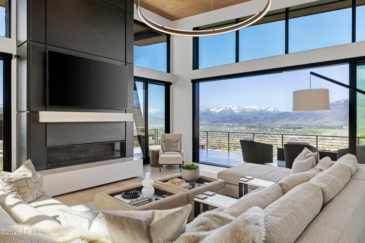Great Room with View of Mountains