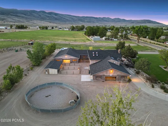 Main Residence, Main Breeding / Veterinary Barn, Stallion / Back Barn, Stallion Stalls, Runs & Round Pen