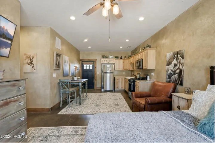 Detached ADU & Ranch Support Building- Studio Unit