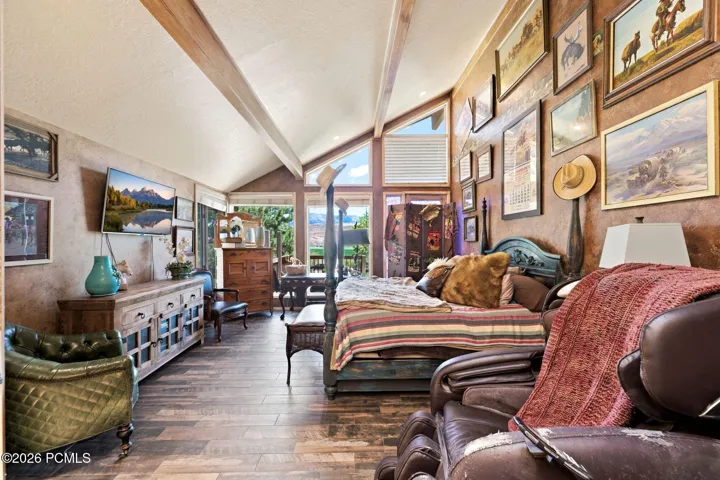 Main Residence- Primary Suite