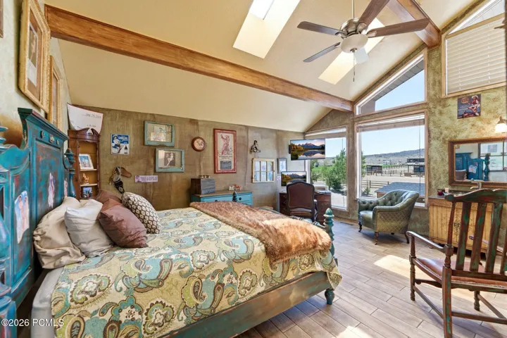 Main Residence- Guest suite with 3/4 bath