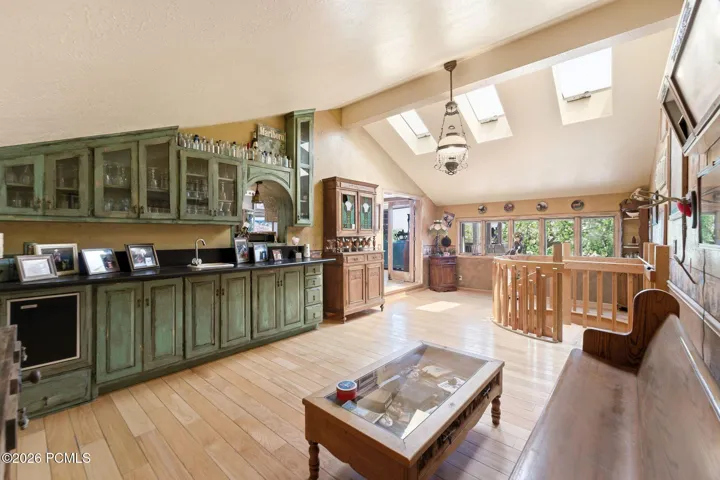 Main Residence- Wet bar