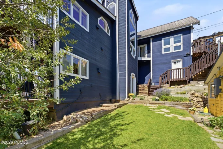 Stairs to lower unit
