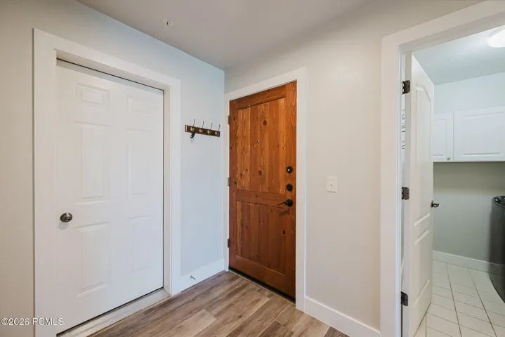Direct access to attached garage