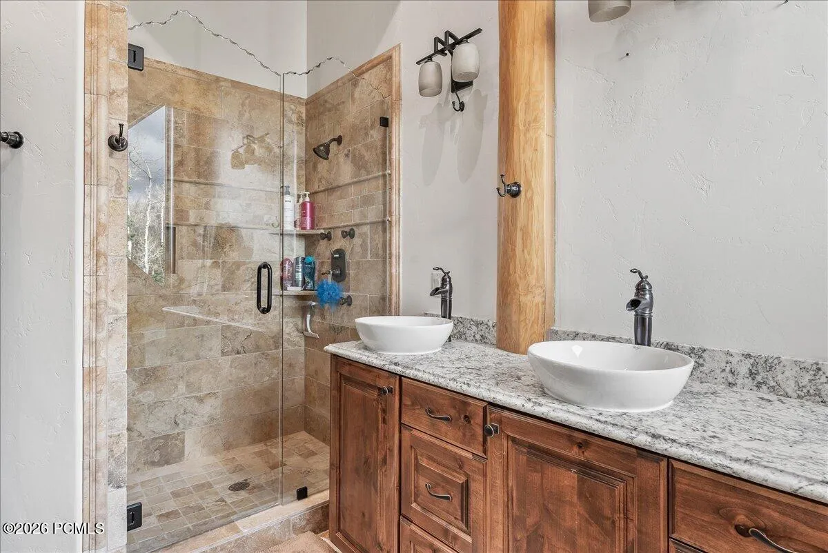 Master Bathroom Dual sinks and shower