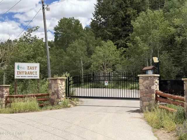 Pine Mountain East gate entry