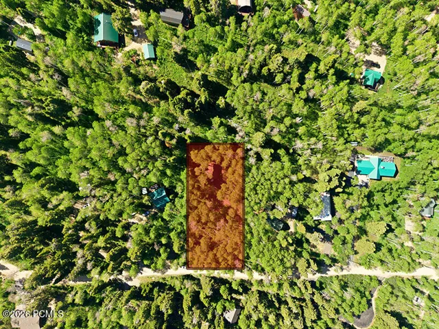 Approximate lot lines have been added for illustrative purposes only and are not guaranteed to represent exact property boundaries. Buyers are encouraged to obtain an independent survey to verify lot lines, acreage, easements, setbacks, and property dimensions.