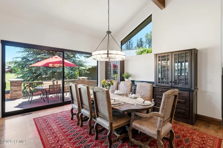 Multiple dining options