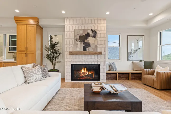 Gas fireplace