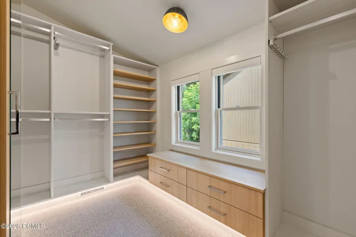 Walk in closet primary suite