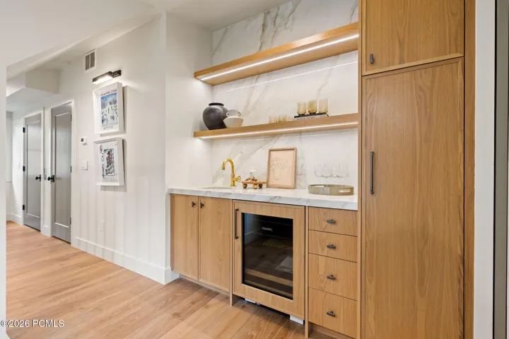 Wet bar primary suite