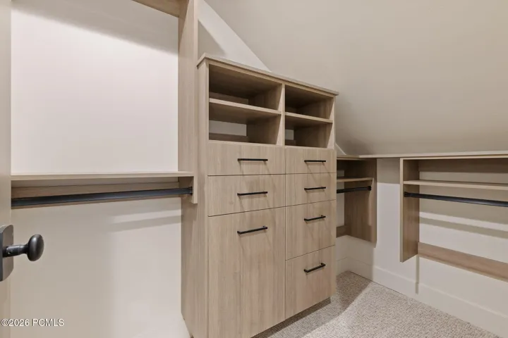 Walk in closet