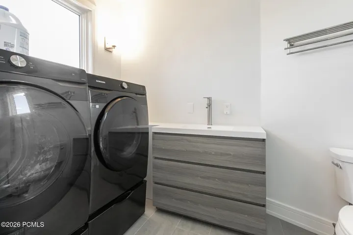 Laundry room - upper level