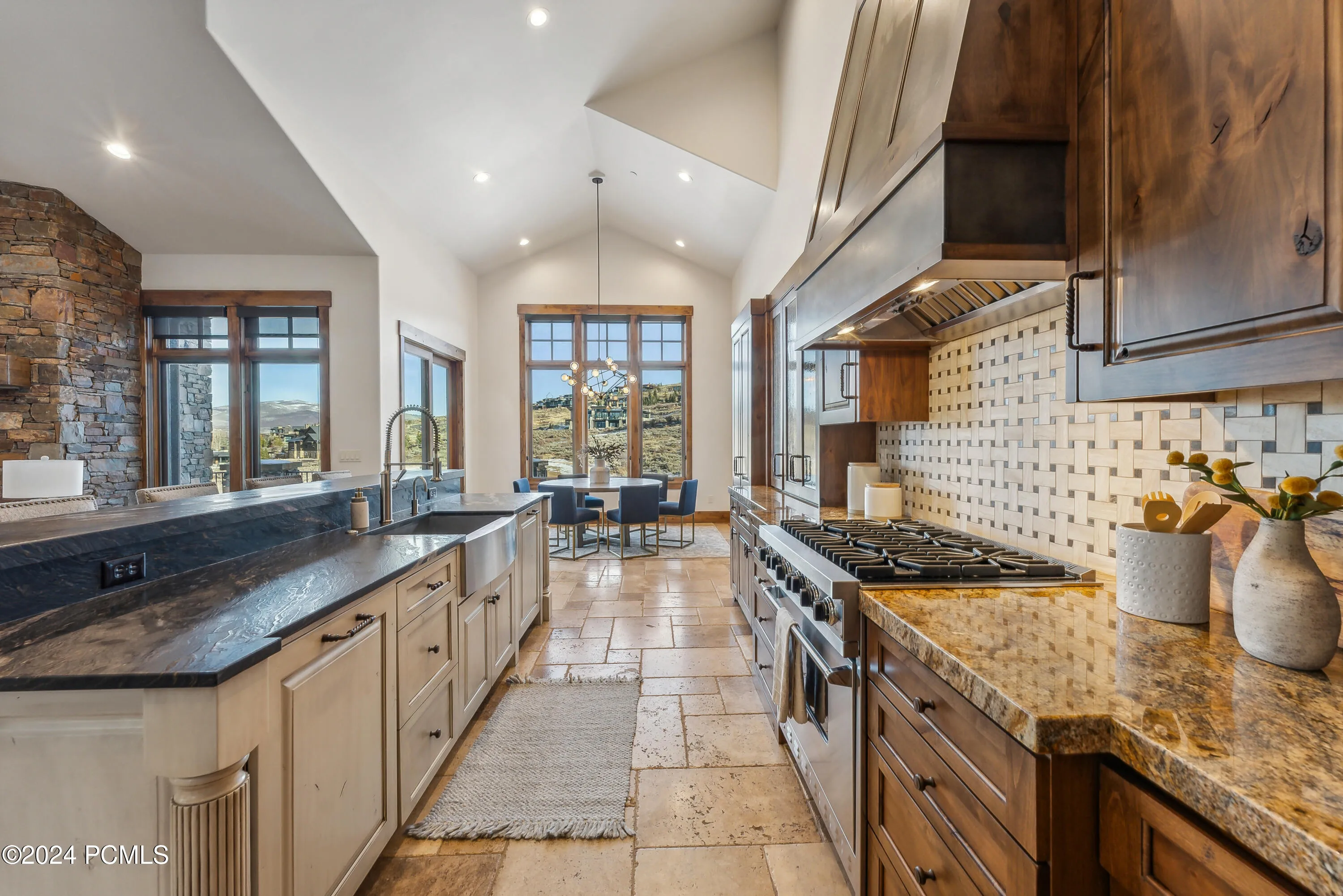 Perfect Kitchen Triangle Configuration of Sink/Range/Refrigerator