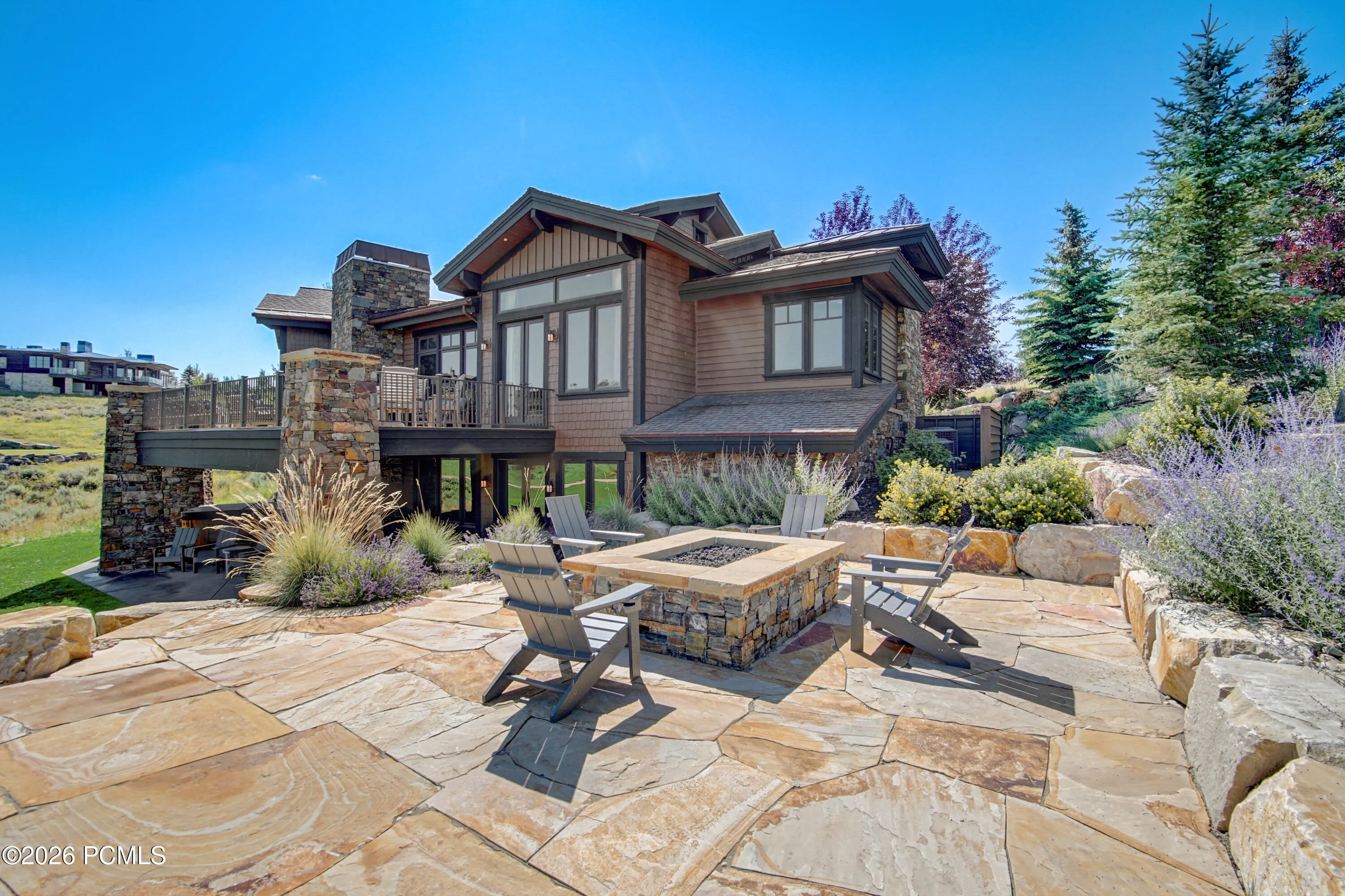 Table & Flagstone Patio
