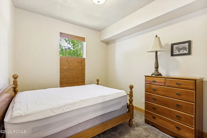 Guest bedroom