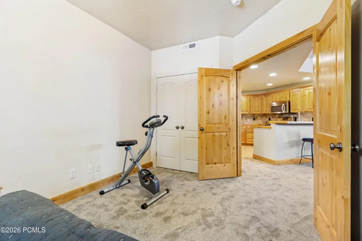 Guest bedroom/Office