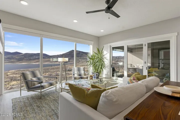 Main Level - Living Room