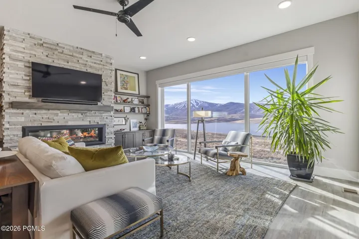 Main Level - Living Room