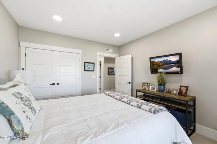 Lower Level - Guest Bedroom