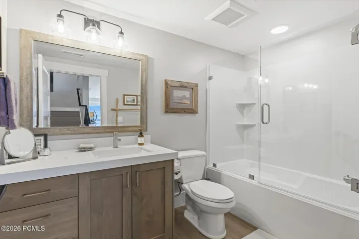 Lower Level - Full Bathroom