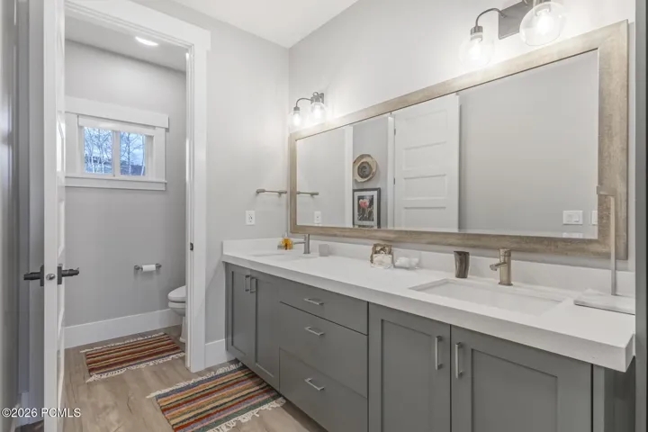 Main Level - Primary Bathroom