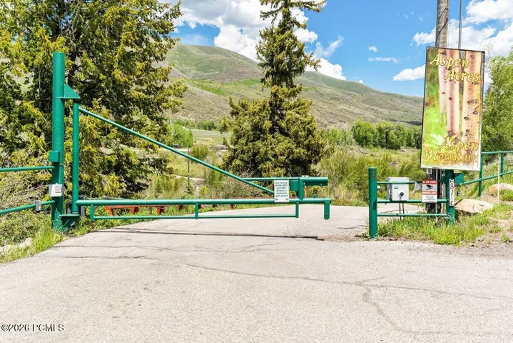 Aspen Mtn/Acres Gate Entry