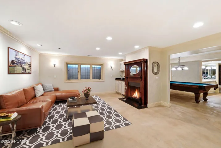 VIRTUAL STAGED FAMILY/GAME ROOM