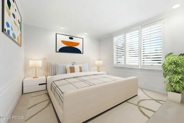 VIRTUAL STAGED UPPER BEDROOM SUITE
