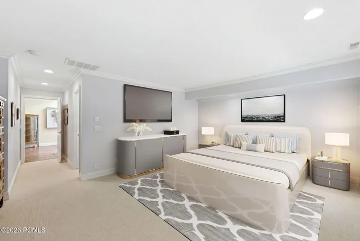 VIRTUAL STAGED PRIMARY SUITE