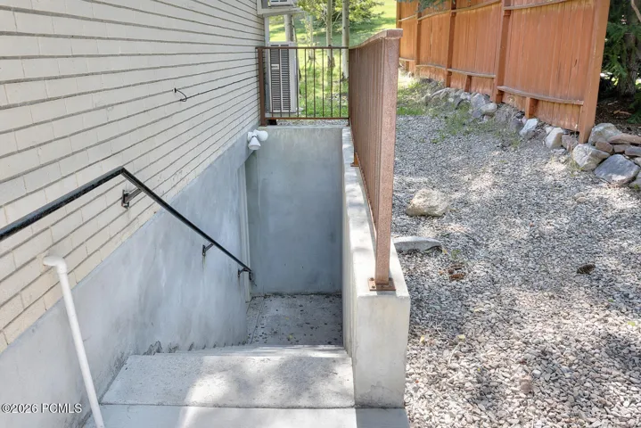 Separate entrance to basement