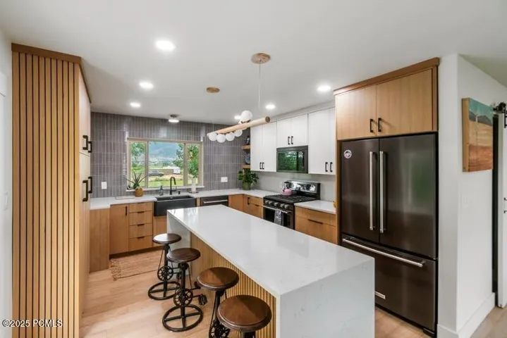 Fully Modernized Kitchen
