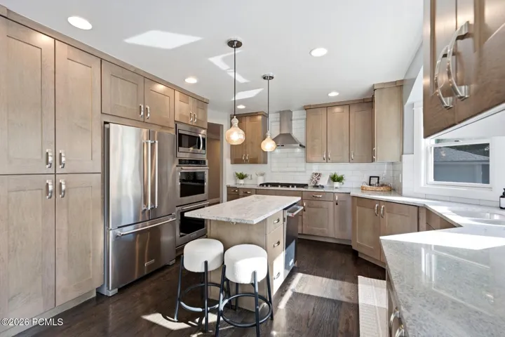 Gas Stove and Hood