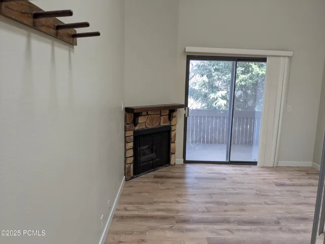 LIVING ROOM GAS FIREPLACE