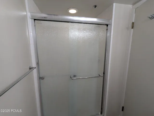 MASTER SHOWER