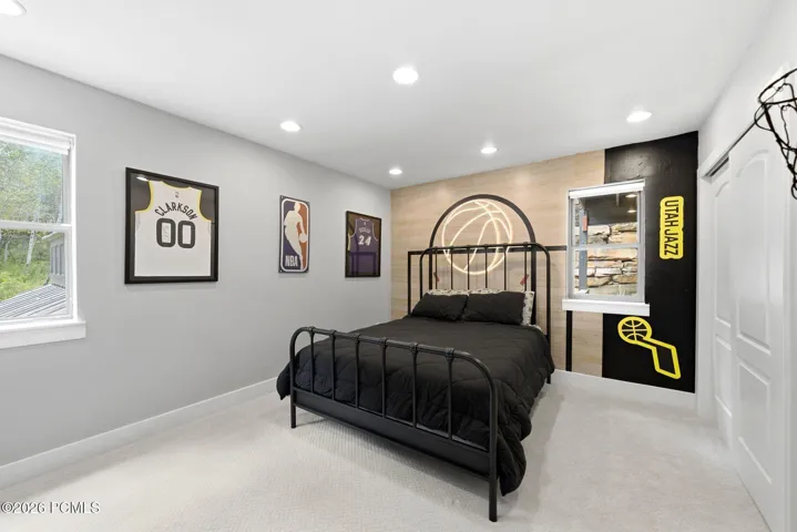 Spacious bedroom