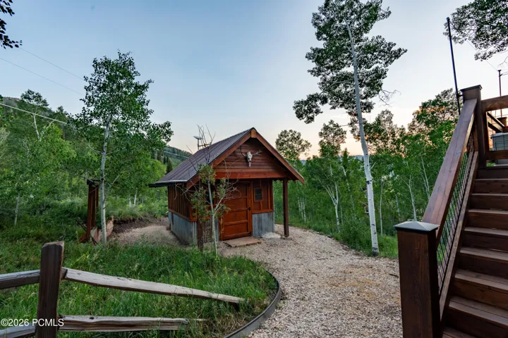 Cabin-style shed for storage