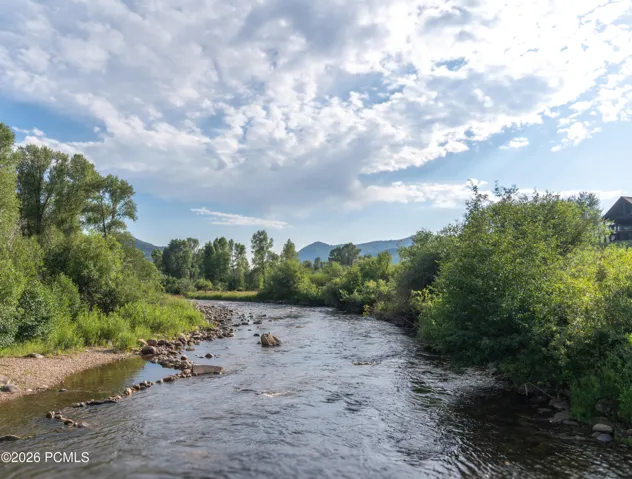 Private community access to Upper Weber River