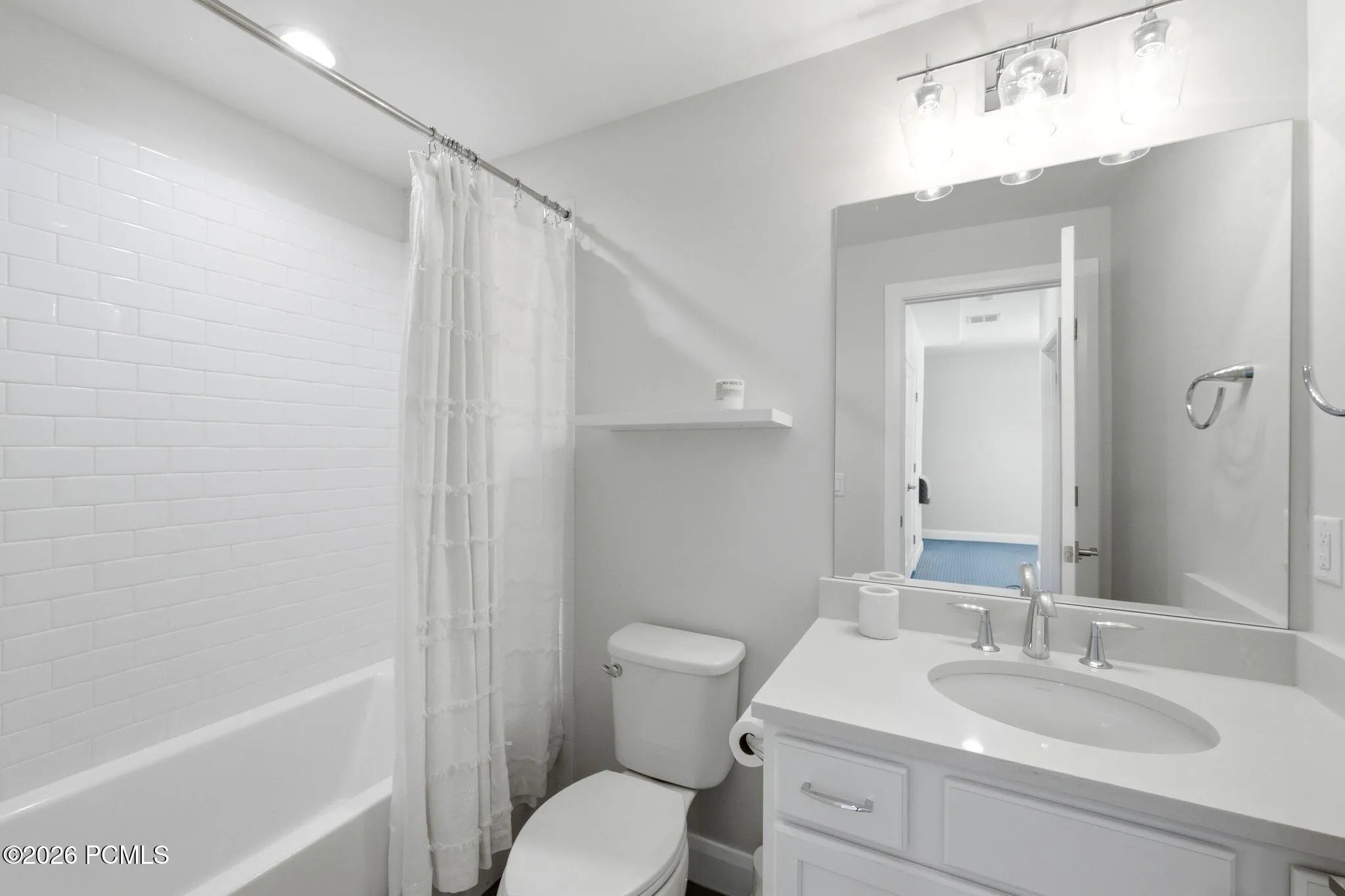 Downstairs full bathroom