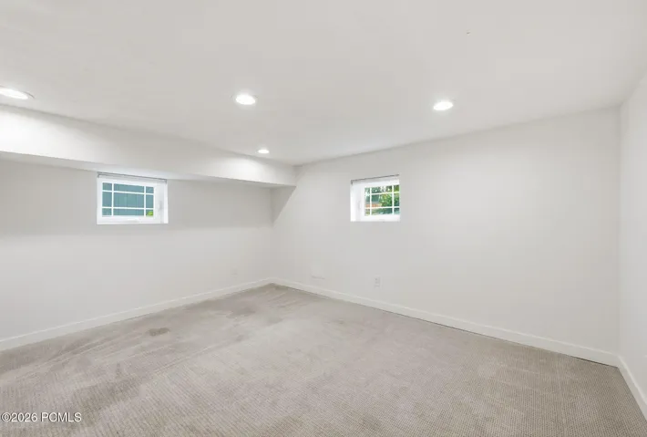 Lower Level bedroom 1