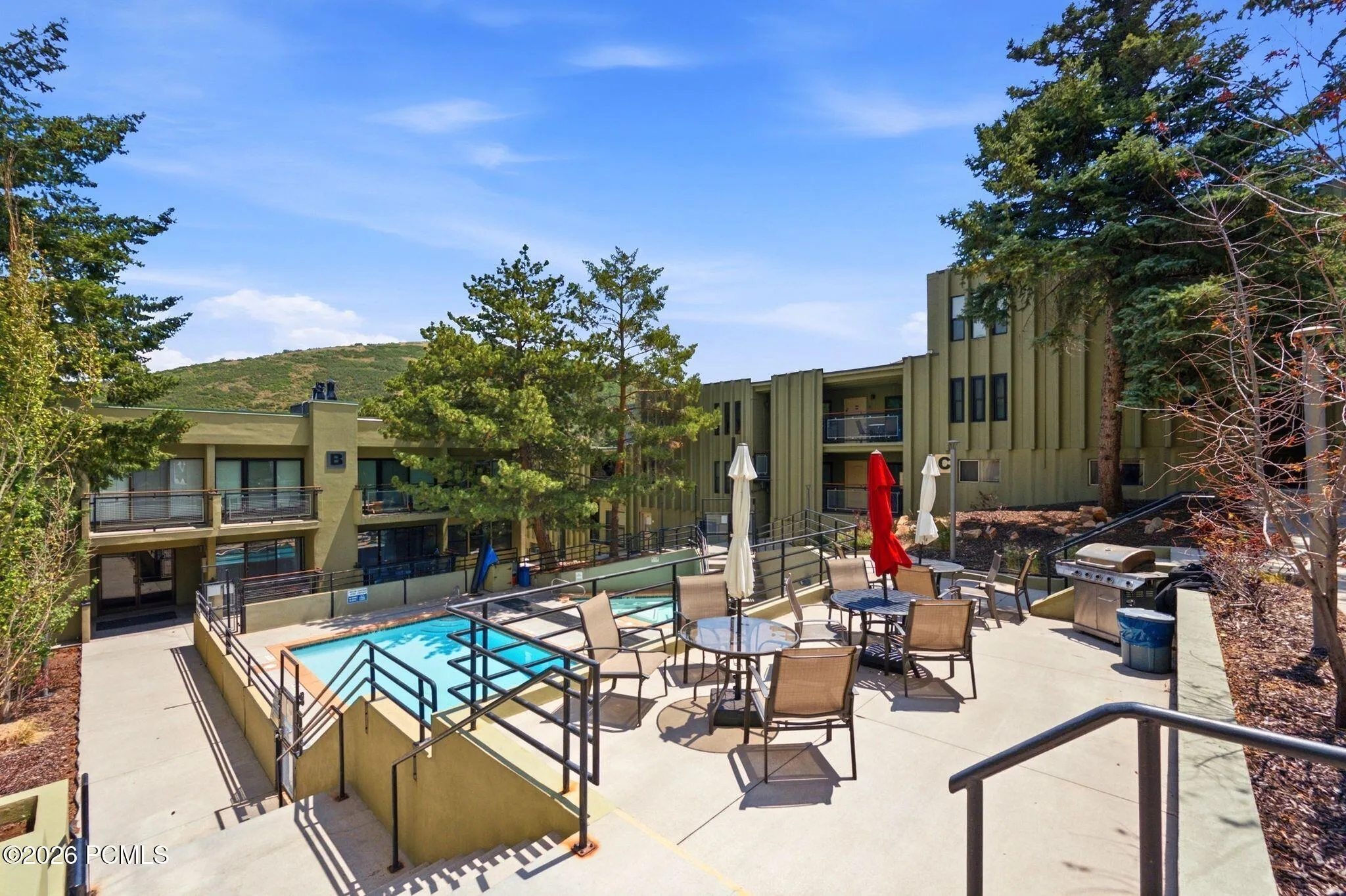 pool / grill area
