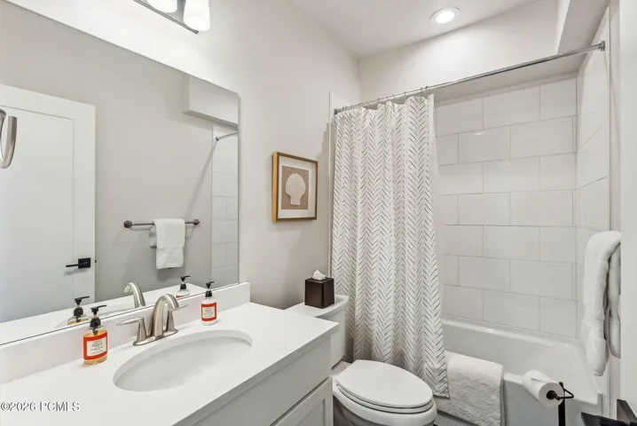 Downstairs guest bathroom