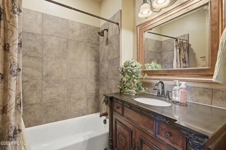 Main floor full bath