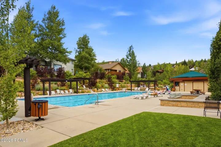 Sun Peak pool