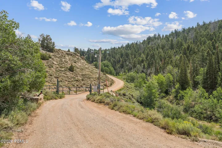 ENTRANCE GATE TO PINE HOLLOW