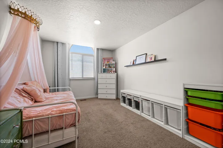 LEVEL 2 BEDROOM