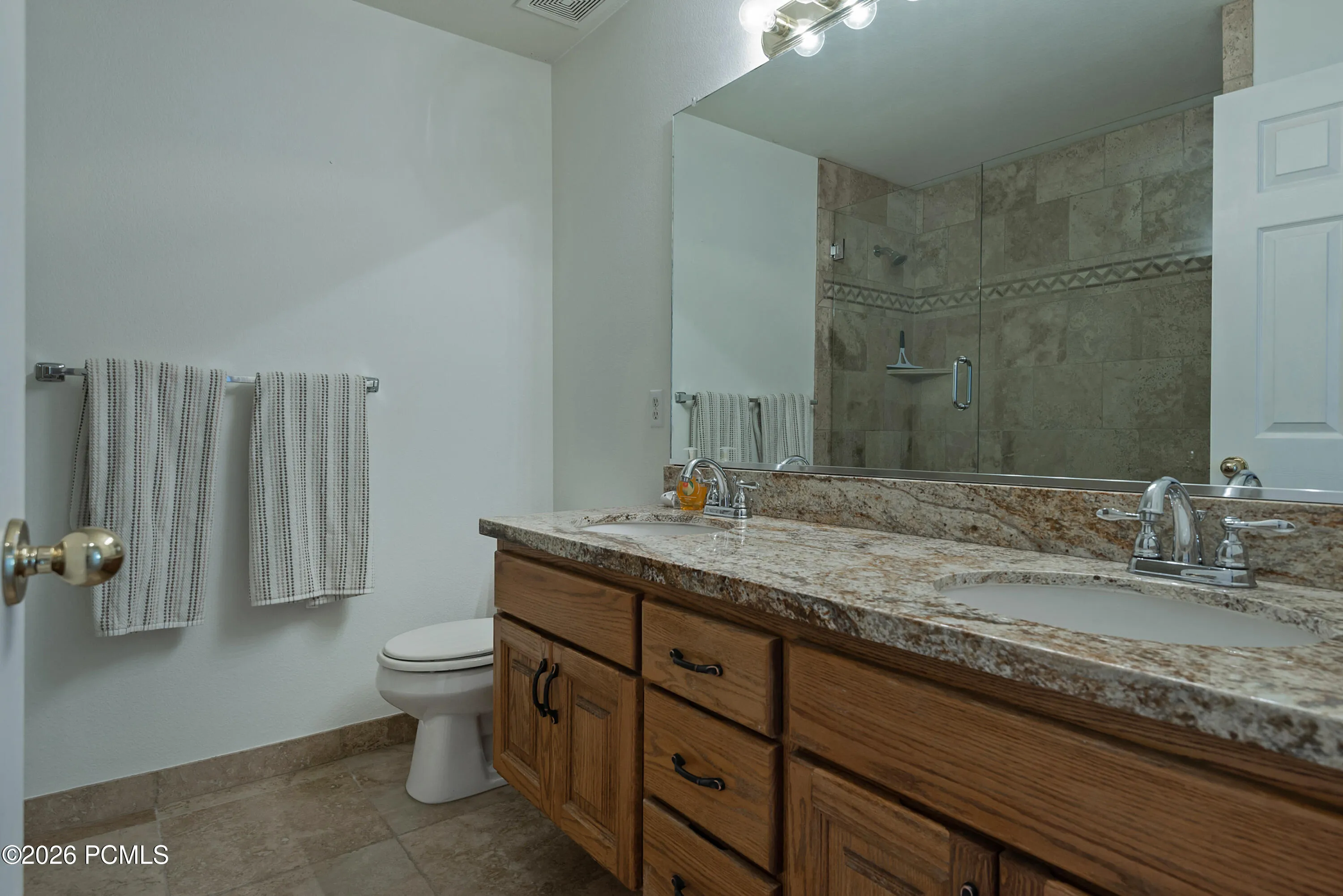 2nd Floor Full Bath